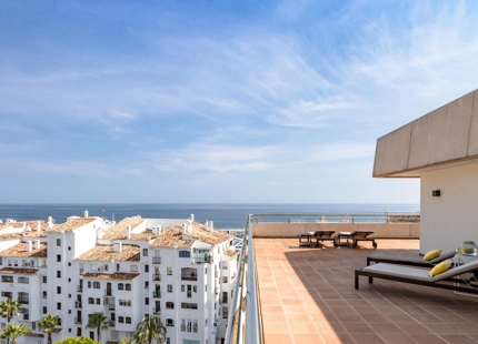 LUXURIOUS 3-BEDROOM PENTHOUSE FOR SALE IN PUERTO BANÚS