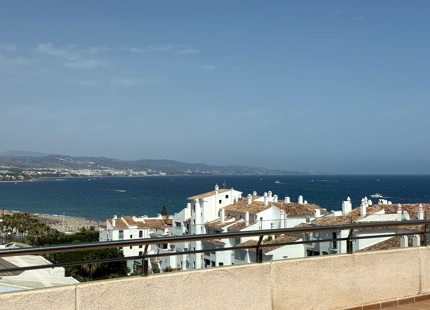 LUXURIOUS 3-BEDROOM PENTHOUSE FOR SALE IN PUERTO BANÚS