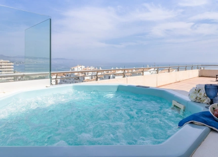 LUXURIOUS 3-BEDROOM PENTHOUSE FOR SALE IN PUERTO BANÚS