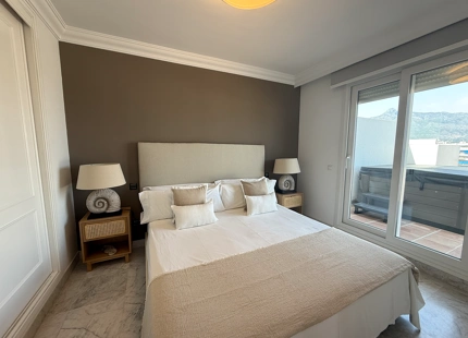 LUXURIOUS 3-BEDROOM PENTHOUSE FOR SALE IN PUERTO BANÚS