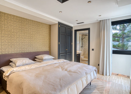 ELEGANT DUPLEX PENTHOUSE WITH SEA VIEWS IN MARBELLA GOLDEN MILE