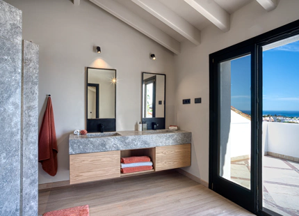 ELEGANT DUPLEX PENTHOUSE WITH SEA VIEWS IN MARBELLA GOLDEN MILE