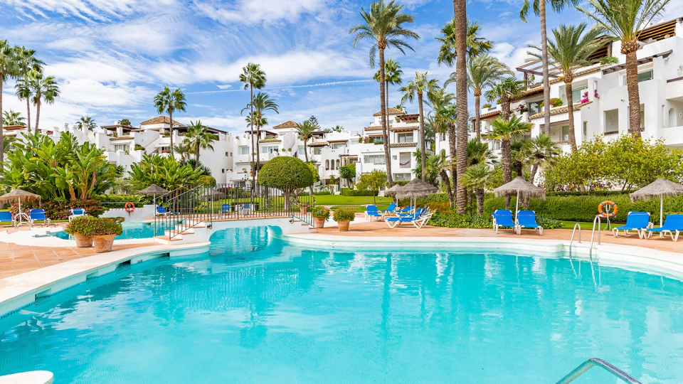 Atico Duplex en alquiler a corta temporada en Alcazaba Beach, Estepona Este