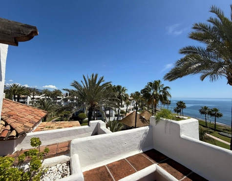 Atico Duplex en alquiler a corta temporada en Alcazaba Beach, Estepona East