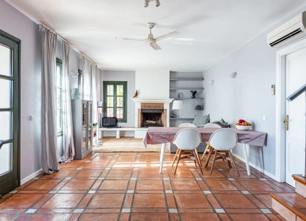 IMPECABLE VILLA Y CASA DE INVITADOS EN BENAHAVÍS RODEADA DE NATURALEZA