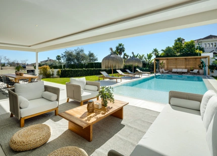 VILLA EXCEPCIONAL CON VISTAS IMPRESIONANTES EN NUEVA ANDALUCÍA