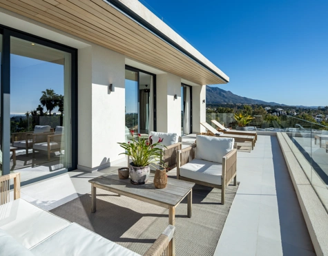 Villa en venta en La Cerquilla, Nueva Andalucia