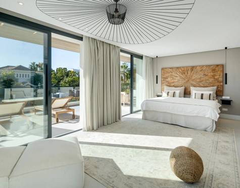 Villa en venta en La Cerquilla, Nueva Andalucia