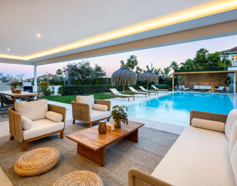 Villa en venta en La Cerquilla, Nueva Andalucia