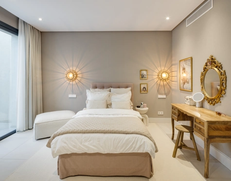 Villa en venta en La Cerquilla, Nueva Andalucia