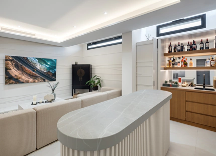 VILLA EXCEPCIONAL CON VISTAS IMPRESIONANTES EN NUEVA ANDALUCÍA