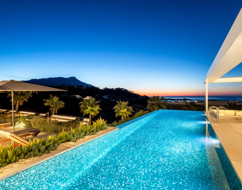 Villa for sale in El Madroñal, Benahavis
