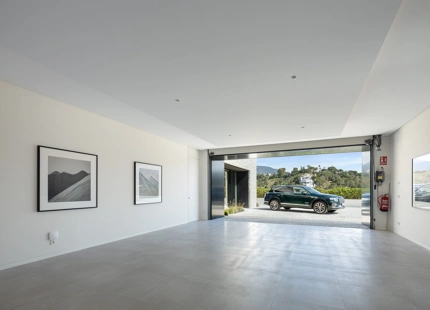 STUNNING LUXURY VILLA WITH INCREDIBLE FEATURES IN EL MADROÑAL