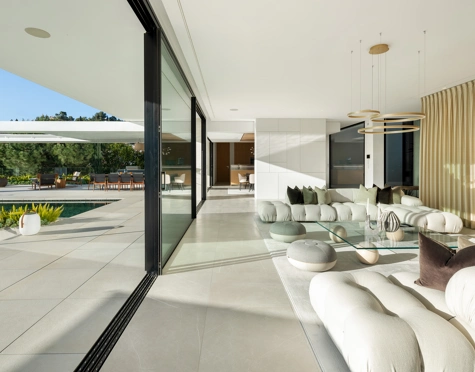 Villa for sale in El Madroñal, Benahavis