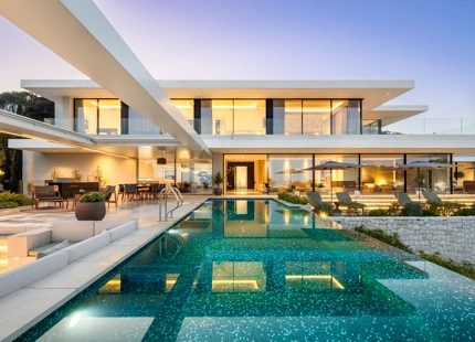 STUNNING LUXURY VILLA WITH INCREDIBLE FEATURES IN EL MADROÑAL