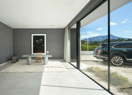 STUNNING LUXURY VILLA WITH INCREDIBLE FEATURES IN EL MADROÑAL