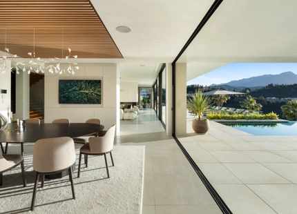 STUNNING LUXURY VILLA WITH INCREDIBLE FEATURES IN EL MADROÑAL