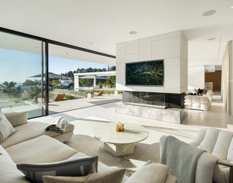 Villa for sale in El Madroñal, Benahavis