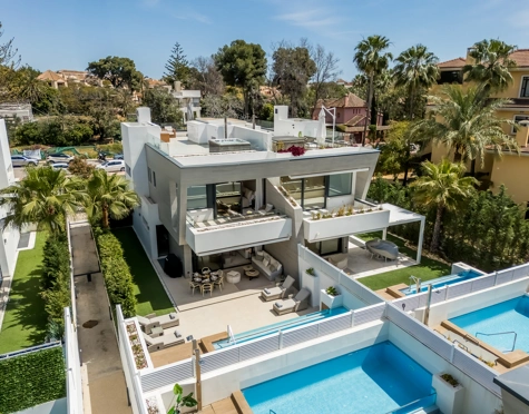 Semi Detached House for sale in Marbella - Puerto Banus