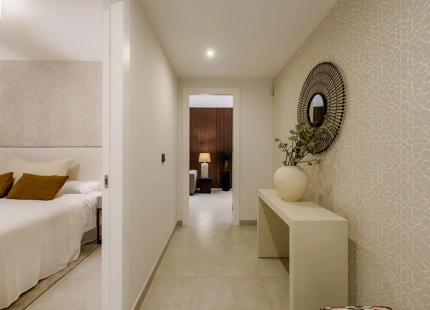 EXCEPCIONAL VILLA ADOSADA DE 5 DORMITORIOS EN MARBELLA EN VENTA