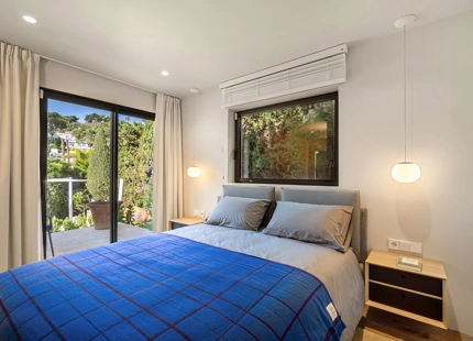 ELEGANTE VILLA EN NUEVA ANDALUCÍA EN VENTA