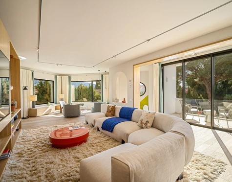 Villa en venta en Nueva Andalucia, Marbella