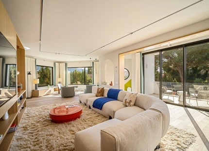 ELEGANTE VILLA EN NUEVA ANDALUCÍA EN VENTA
