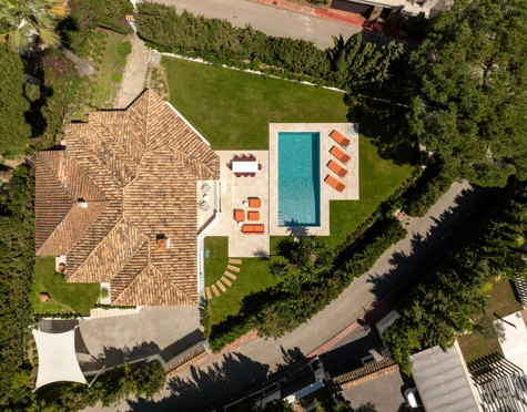 Villa en venta en Nueva Andalucia, Marbella