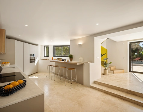 Villa en venta en Nueva Andalucia, Marbella