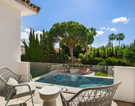 Villa en venta en Nueva Andalucia, Marbella