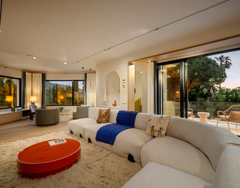 Villa en venta en Nueva Andalucia, Marbella