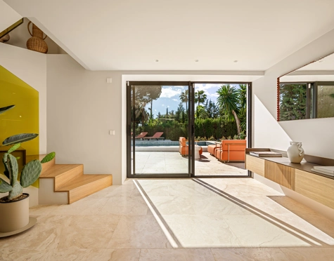 Villa en venta en Nueva Andalucia, Marbella