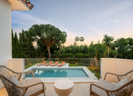 ELEGANTE VILLA EN NUEVA ANDALUCÍA EN VENTA