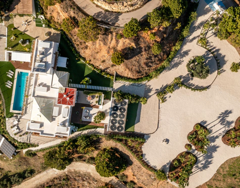 Villa for sale in Altos de Estepona