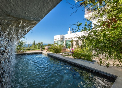EXCEPCIONAL Y ENCANTADORA VILLA EN VENTA EN ESTEPONA