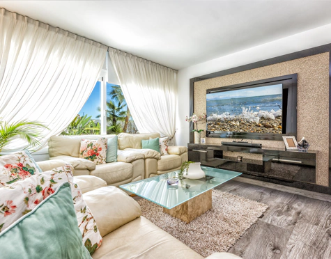 Villa for sale in Altos de Estepona