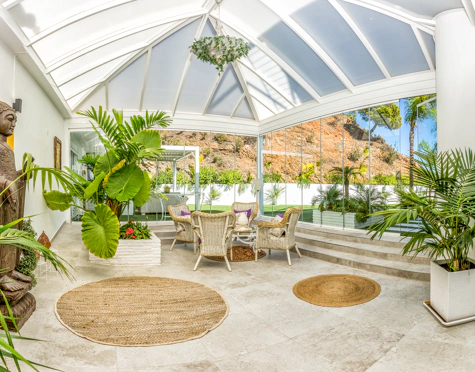 Villa for sale in Altos de Estepona