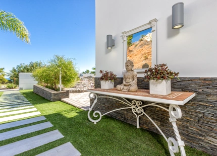 EXCEPCIONAL Y ENCANTADORA VILLA EN VENTA EN ESTEPONA
