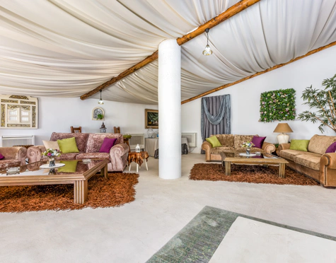 Villa for sale in Altos de Estepona