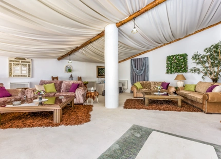 EXCEPCIONAL Y ENCANTADORA VILLA EN VENTA EN ESTEPONA