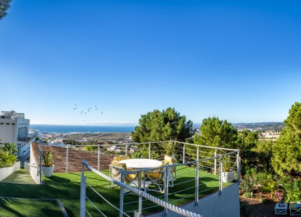 EXCEPCIONAL Y ENCANTADORA VILLA EN VENTA EN ESTEPONA