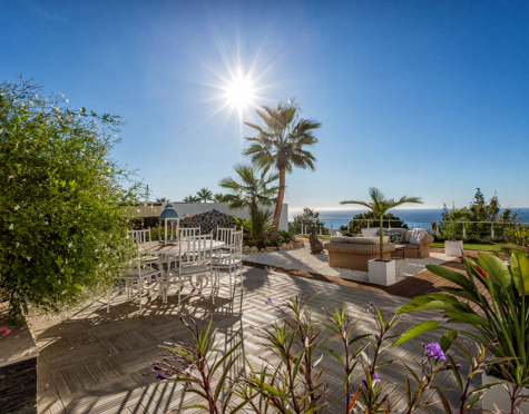 Villa for sale in Altos de Estepona