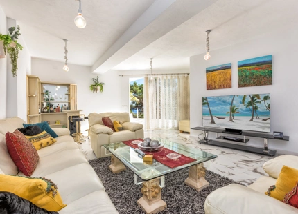 EXCEPCIONAL Y ENCANTADORA VILLA EN VENTA EN ESTEPONA