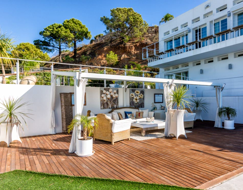 Villa for sale in Altos de Estepona