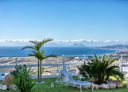 EXCEPCIONAL Y ENCANTADORA VILLA EN VENTA EN ESTEPONA