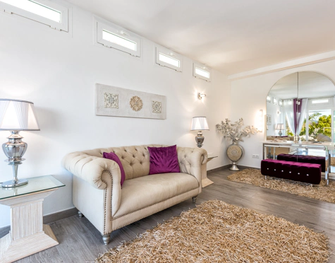 Villa for sale in Altos de Estepona