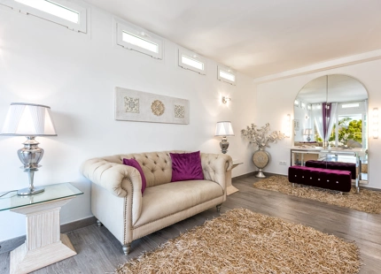 EXCEPCIONAL Y ENCANTADORA VILLA EN VENTA EN ESTEPONA