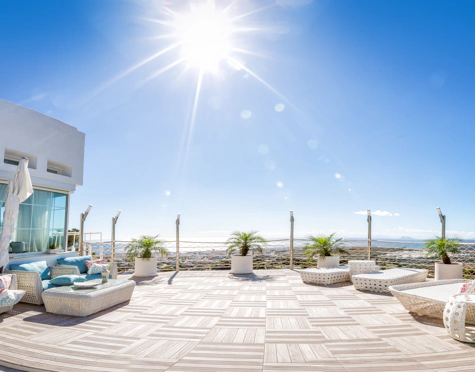 Villa for sale in Altos de Estepona