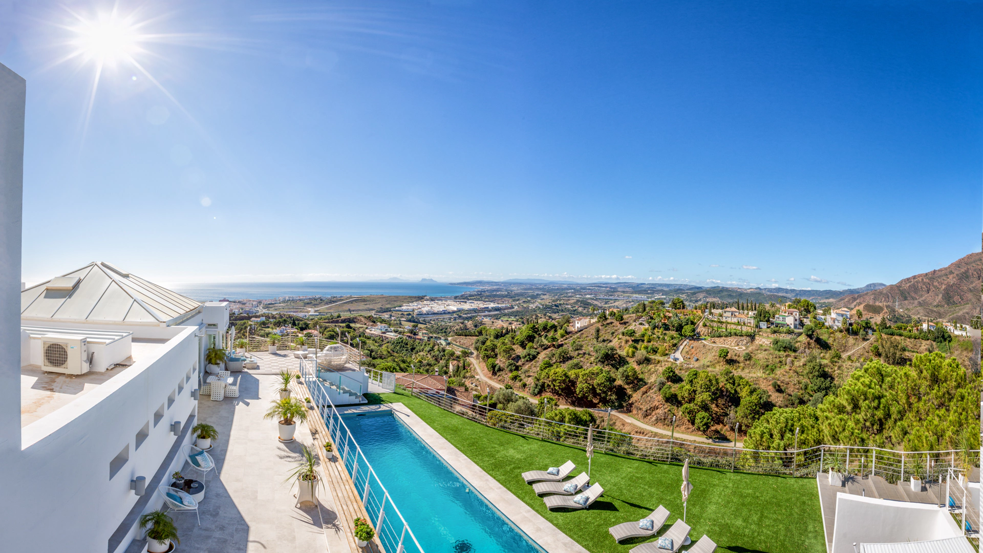 Villa en venta en Altos de Estepona