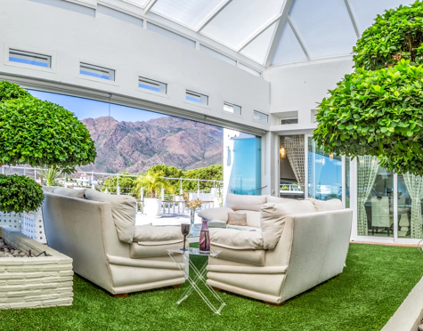 Villa for sale in Altos de Estepona